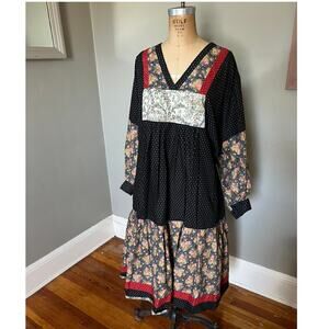 VTG 70's Ciao Ltd. Boho Dress Black Florals, Size Med